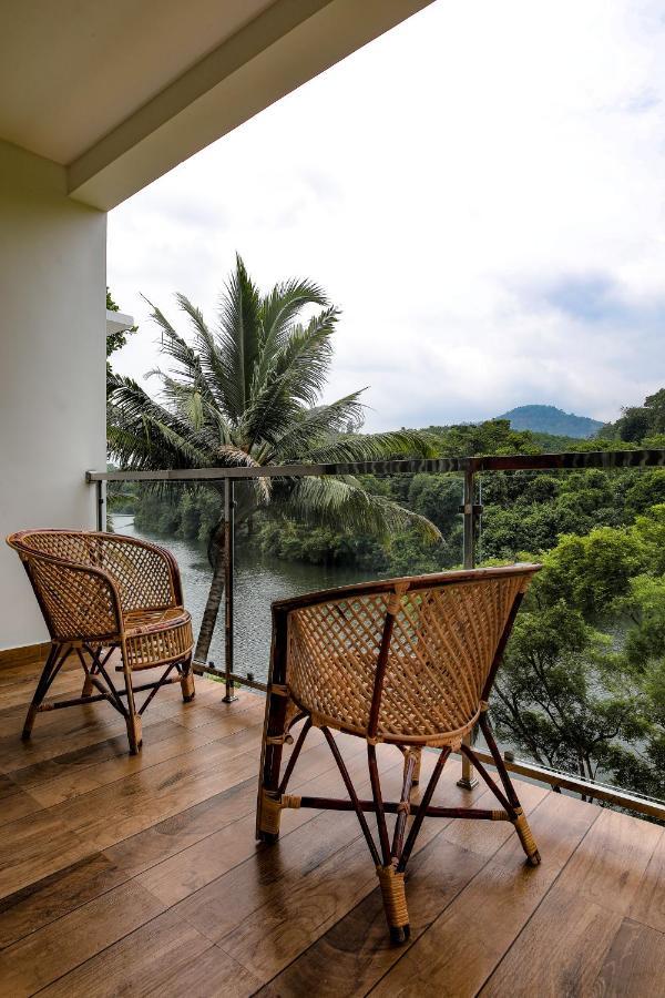 Thenmala Hormuz Inn Kolattupuzha Экстерьер фото