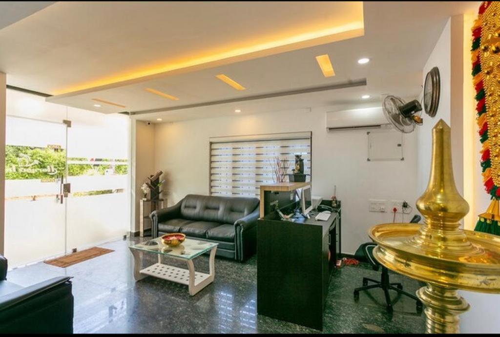 Thenmala Hormuz Inn Kolattupuzha Экстерьер фото